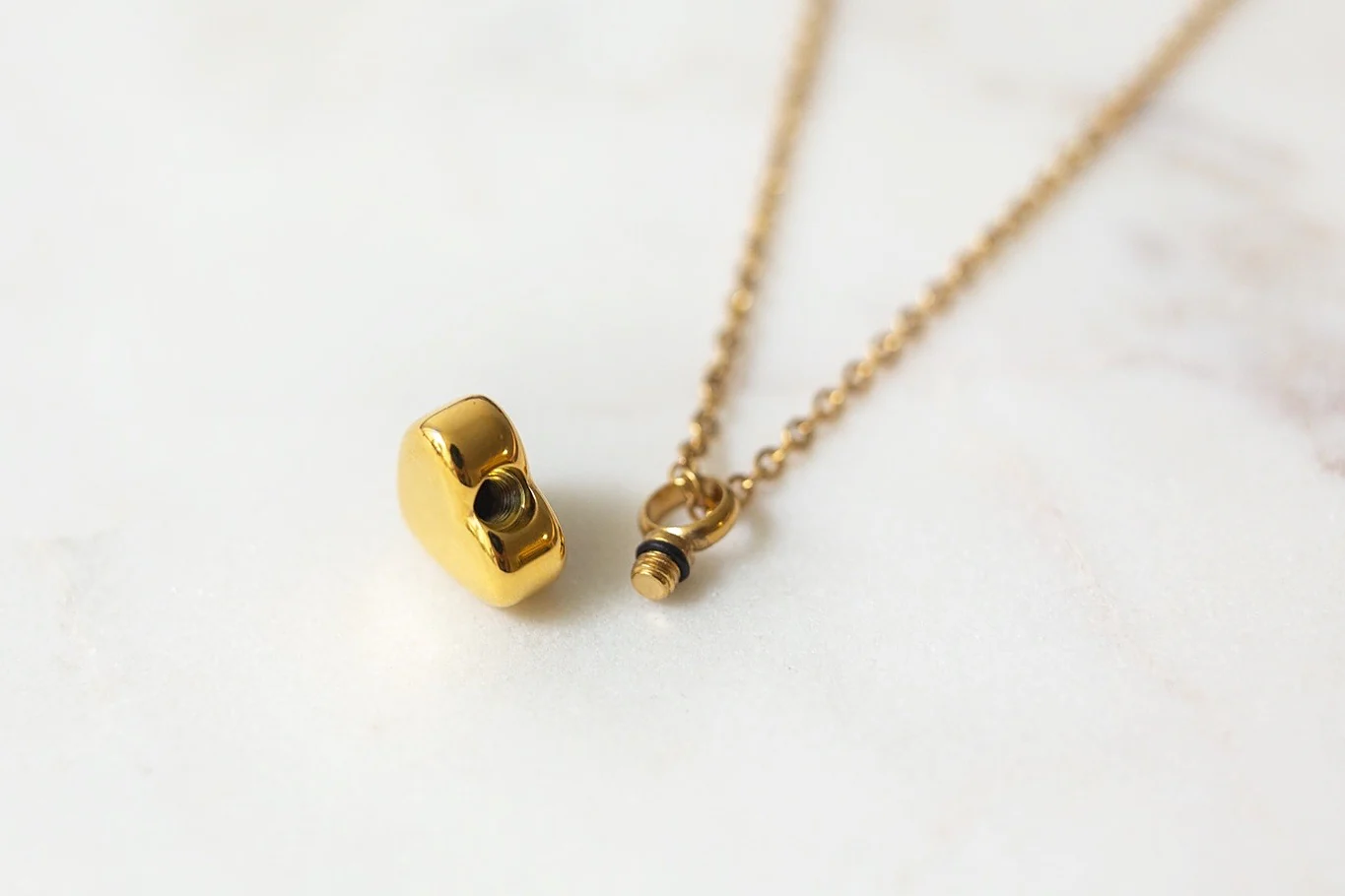 The Amore Cremation Necklace - Image 7