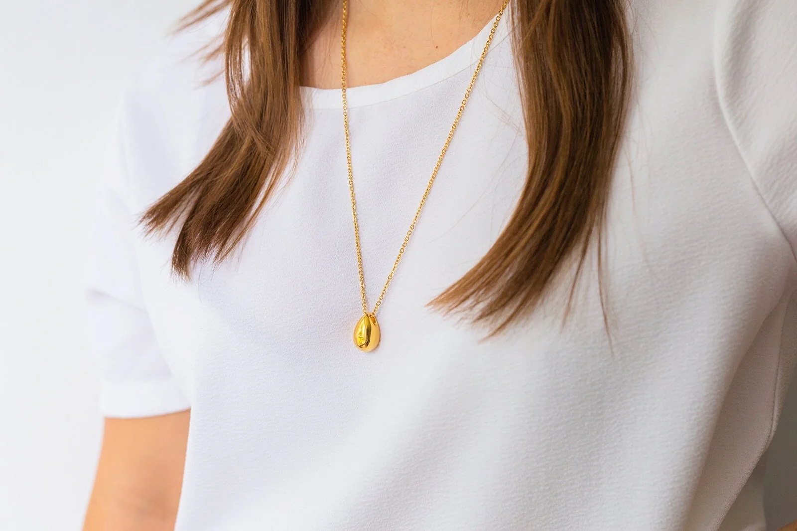 The Hepburn Teardrop Cremation Necklace - Image 5