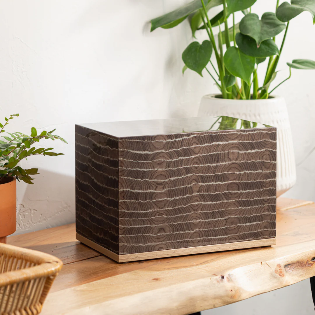 The Hudson Urn in Striped Brown - Image 4