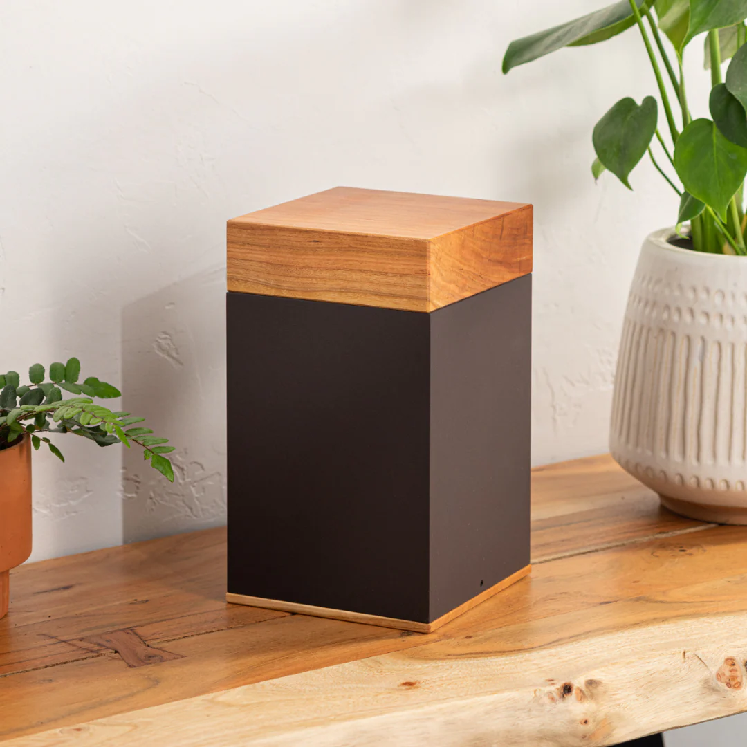 The Lenox Urn in Cherry - Image 10